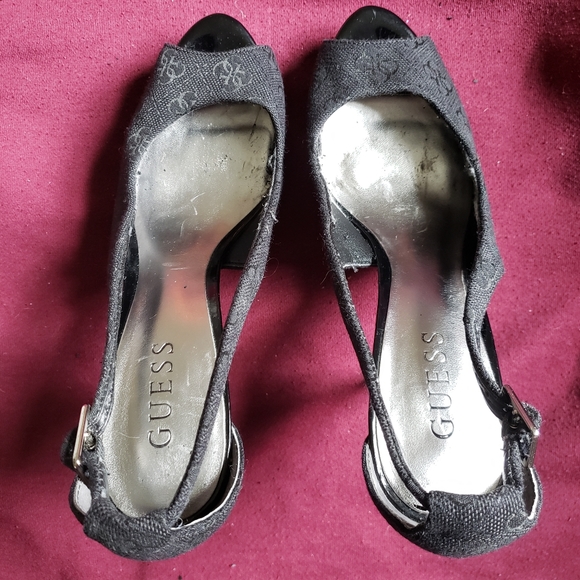 GUESS Hondo stiletto peeptoe platforms, monogram - Picture 7 of 11